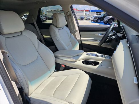 Used 2023 Genesis GV70 2.5T w/ Select Package AWD/4WD image 20