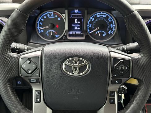 Used 2019 Toyota Tacoma SR5 image 15