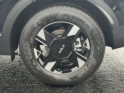New 2026 Kia Sportage LX FWD image 12