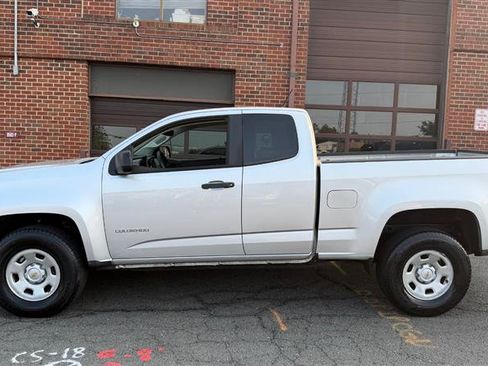 Used 2019 Chevrolet Colorado W/T RWD image 6