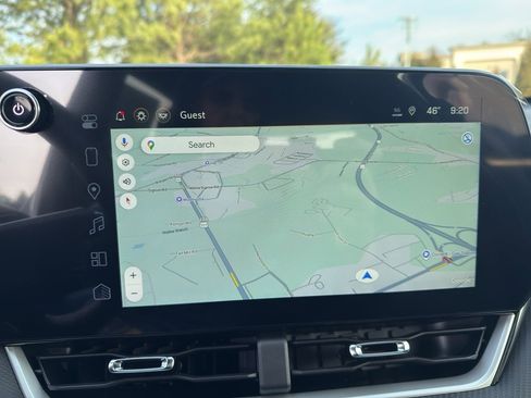 New 2026 Chevrolet Equinox LT w/ Convenience Package II image 10