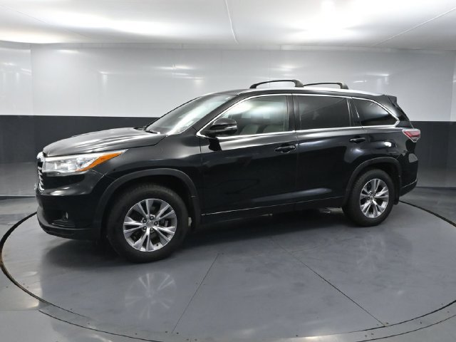 Used 2015 Toyota Highlander XLE AWD/4WD image 7