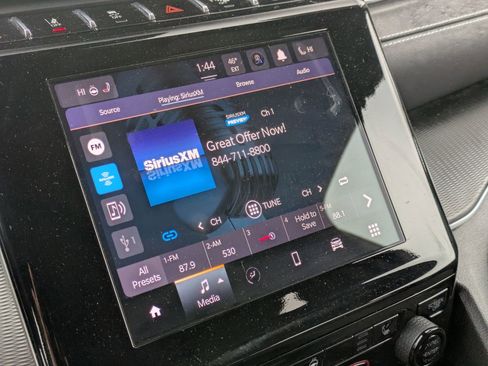 Used 2023 Jeep Grand Cherokee L Laredo image 12