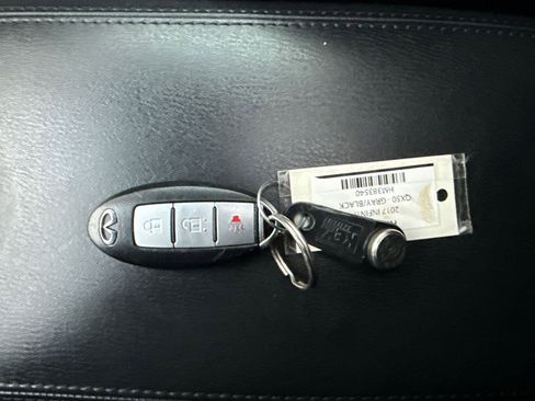 Used 2017 INFINITI QX50 2WD image 4