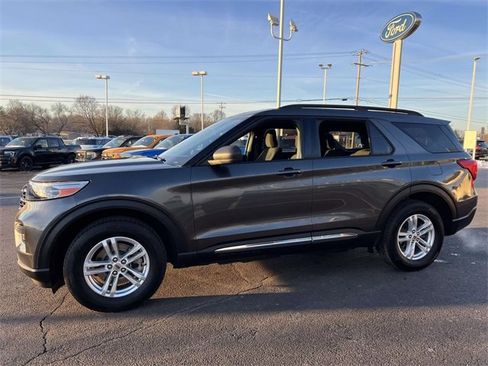 Certified 2020 Ford Explorer XLT w/ Comfort Package image 3