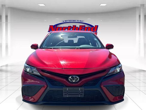 Used 2024 Toyota Camry SE image 8