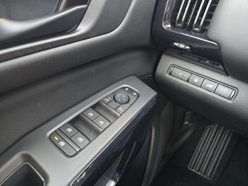 New 2026 Nissan Pathfinder SV FWD image 22