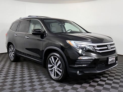 Used 2017 Honda Pilot Elite image 6