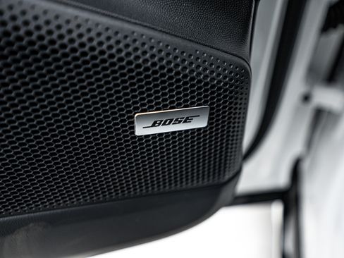 New 2025 Porsche Macan 4S Electric image 19