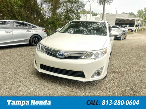 Used 2014 Toyota Camry XLE w/ Leather Package FWD image 1