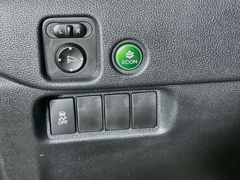 Used 2017 Honda Pilot EX-L image 16