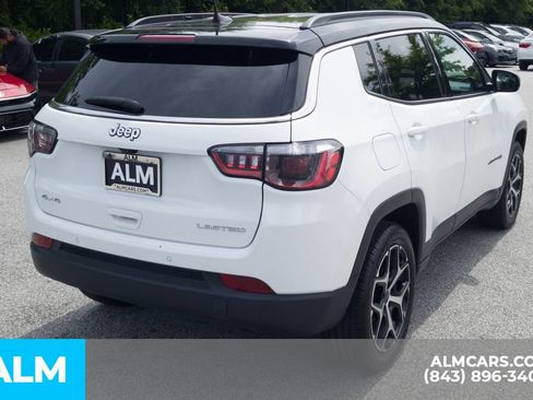 Used 2025 Jeep Compass Limited AWD/4WD image 5