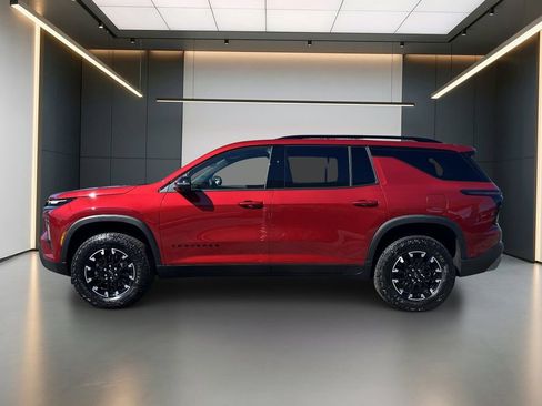 Used 2026 Chevrolet Traverse Z71 w/ Enhanced Driving Package image 2