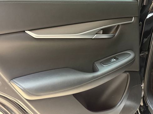 Used 2022 INFINITI QX50 Luxe w/ Appearance Package FWD image 36