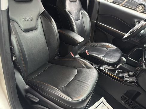 Used 2018 Jeep Compass Limited image 33