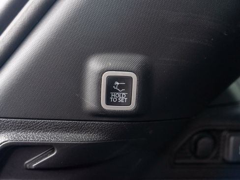 Used 2024 Jeep Grand Cherokee Altitude AWD/4WD image 10