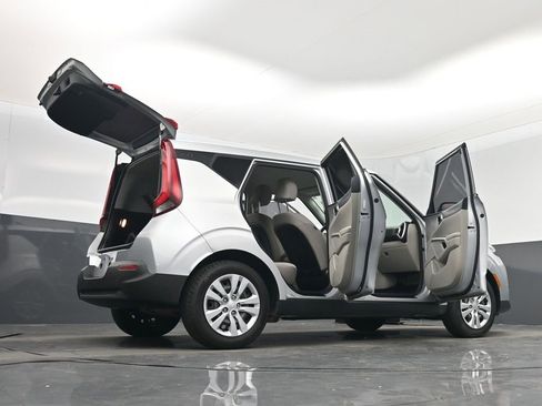 Used 2020 Kia Soul LX image 59