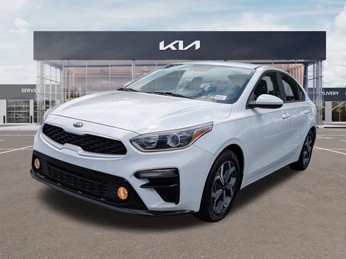Certified 2021 Kia Forte LXS FWD image 6