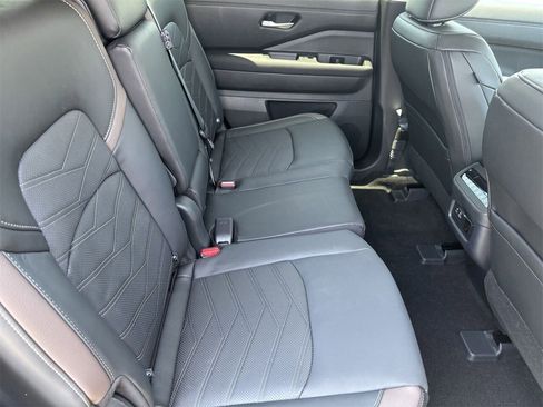 New 2025 Nissan Pathfinder Platinum w/ Cargo Package image 15