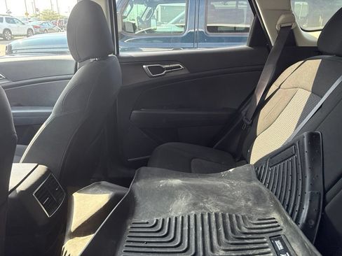 Certified 2023 Kia Sportage LX AWD/4WD image 17