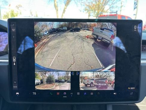 Used 2022 Tesla Model X image 23