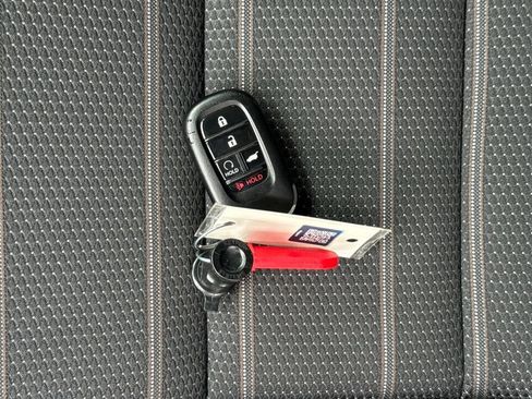 Used 2025 Honda CR-V Sport image 28