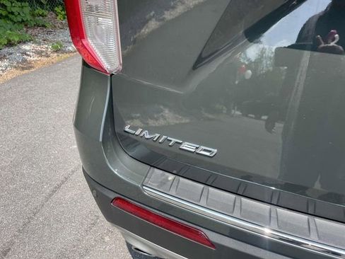 Used 2022 Ford Explorer Limited image 5