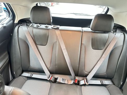 Used 2025 Buick Encore GX Preferred image 38