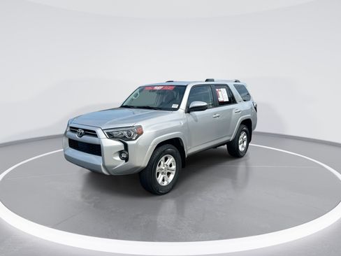 Used 2021 Toyota 4Runner SR5 RWD image 5