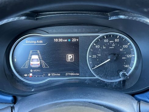 Used 2025 Nissan Versa SV image 36