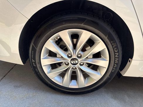 Used 2016 Kia Optima LX w/ Option Group 014 FWD image 23