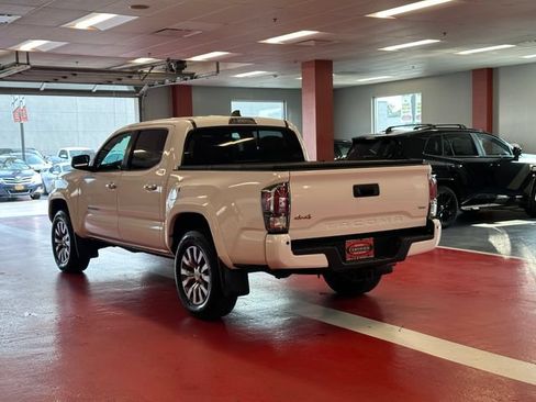 Certified 2023 Toyota Tacoma Limited AWD/4WD image 5