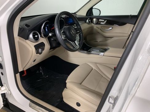 Used 2021 Mercedes-Benz GLC 300 image 30