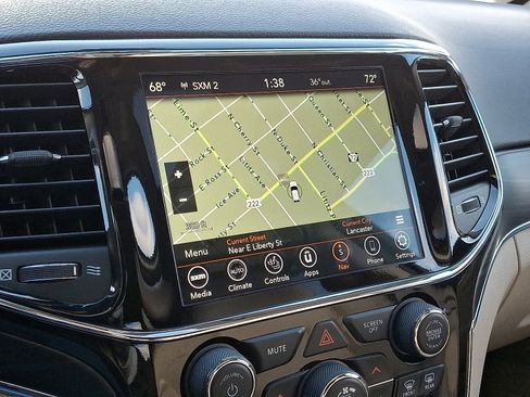 Used 2021 Jeep Grand Cherokee Limited image 19