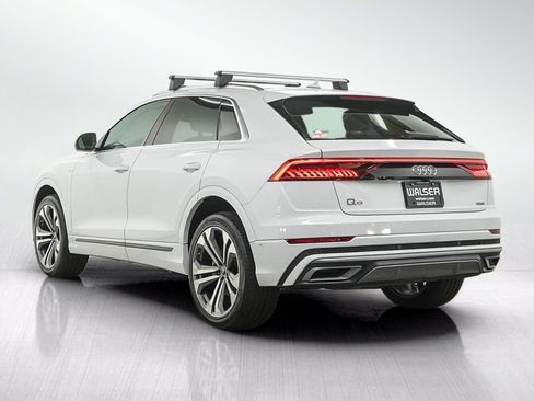 Used 2022 Audi Q8 Premium Plus w/ Premium Plus Package AWD/4WD image 3