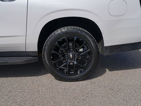 Used 2022 Chevrolet Suburban RST w/ Luxury Package AWD/4WD image 13