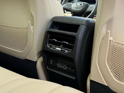 Used 2023 Jeep Grand Cherokee 4WD 4xe image 26