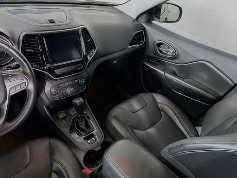 Used 2019 Jeep Cherokee Limited AWD/4WD image 11