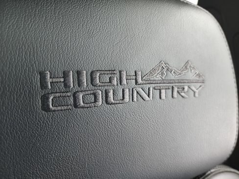 Used 2021 Chevrolet Silverado 2500 High Country w/ Z71 Off-Road Package image 46