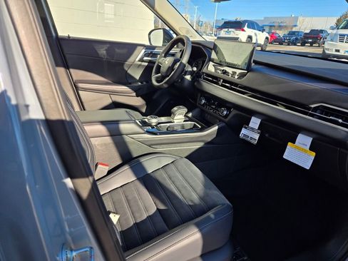 New 2026 Mitsubishi Outlander Trail Edition image 4