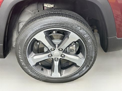 Used 2023 Jeep Grand Cherokee 4WD 4xe w/ Luxury Tech Group II image 11