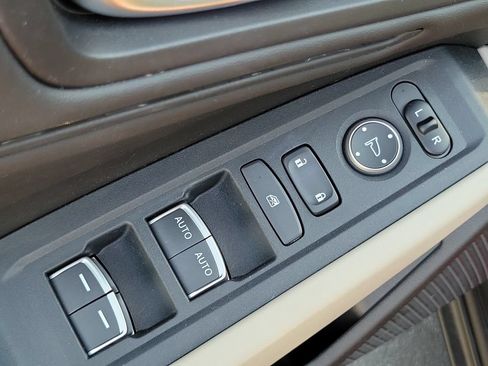 Certified 2024 Honda Accord EX image 19