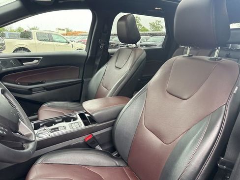 Used 2020 Ford Edge Titanium w/ Equipment Group 301A AWD/4WD image 9