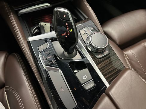 Used 2018 BMW M550i xDrive image 46