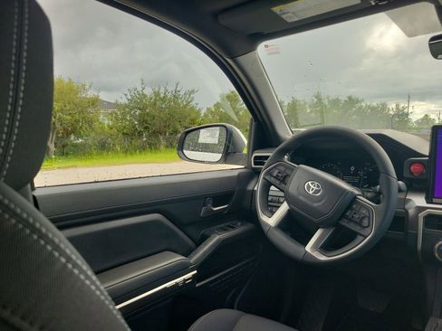 New 2025 Toyota Tacoma TRD Off-Road image 15