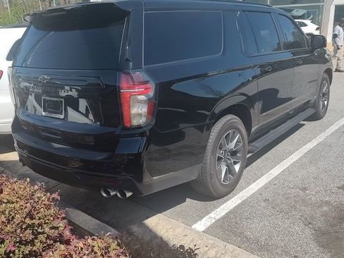 Used 2023 Chevrolet Suburban Z71 w/ Z71 Off-Road Package image 2