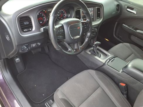 Used 2022 Dodge Charger SXT w/ Blacktop Package image 6