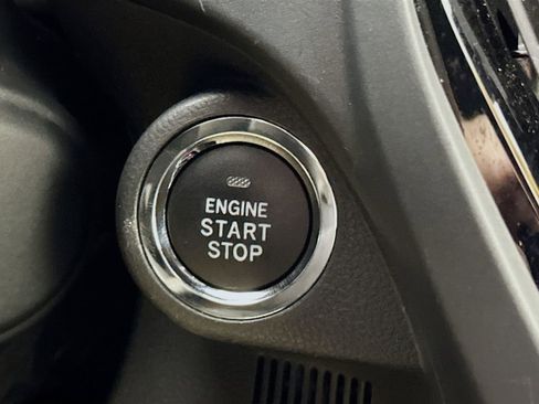 Used 2025 Subaru Forester Sport image 19