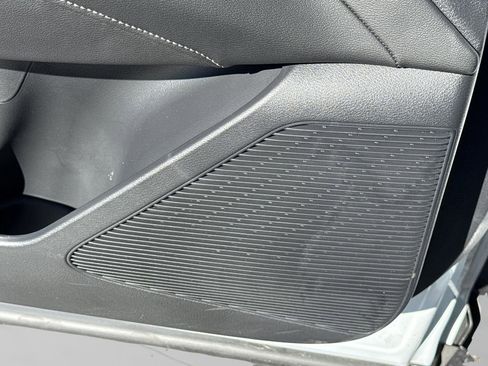 Certified 2025 Nissan Murano SV image 32