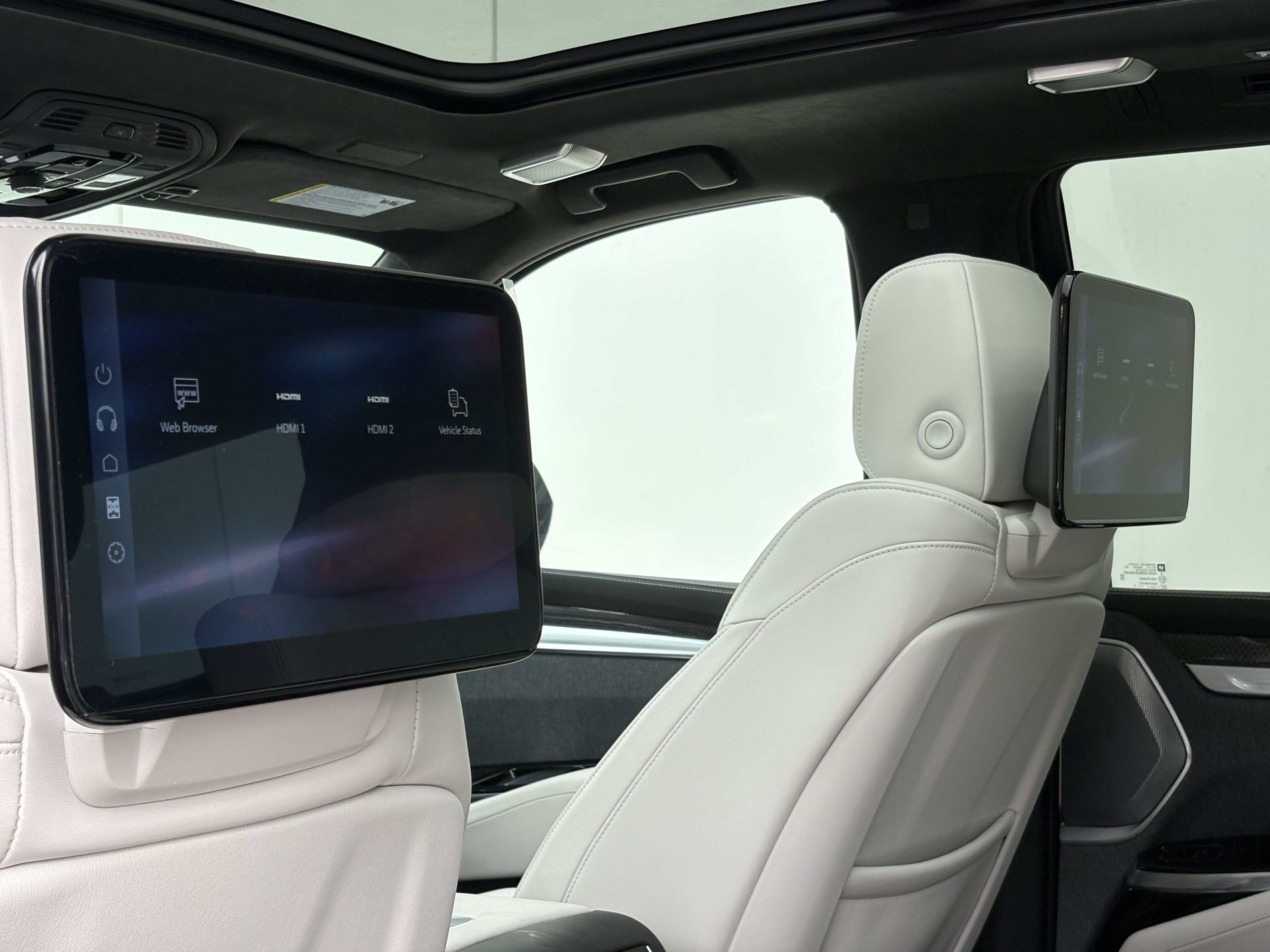 Used 2026 Cadillac Escalade V w/ LPO, ONYX Package AWD/4WD image 15